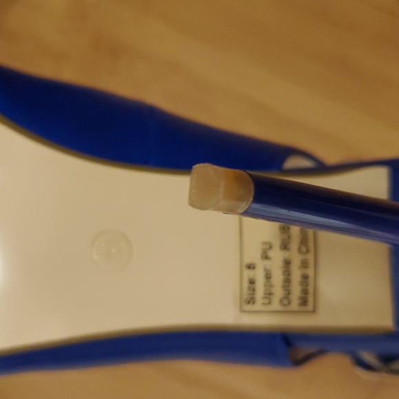 Heels - Picture 5 of 7